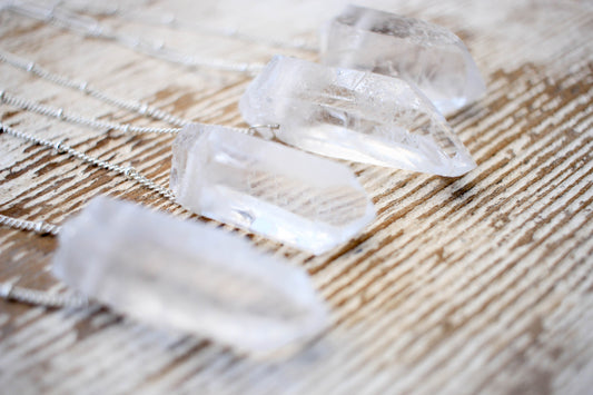 RAW CRYSTAL Necklace - Raw QUARTZ -Quartz Necklace | Raw Crystal Jewelry | Layering necklace - Gift for Her - Gifts under 20